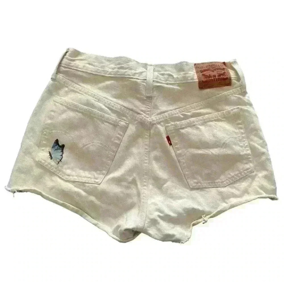 LEVI'S WOMEN'S 501 GIVE ME BUTTERFLIES HIGH RISE‎ DENIM SHORTS - Picture 2 of 7